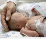 USDTL infant with incubator - credit: istock