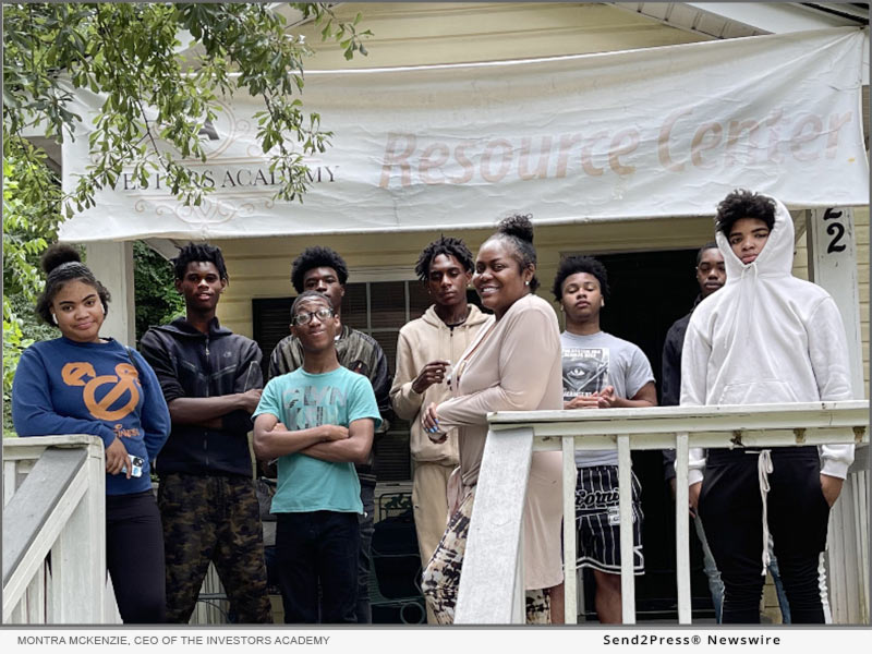 Montra McKenzie, CEO of The Investors Academy and Summer youth program participants.