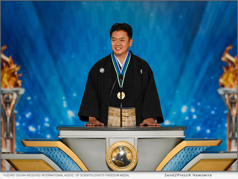 Yuzuro Ogura receives the International Association of Scientologists Freedom Medal